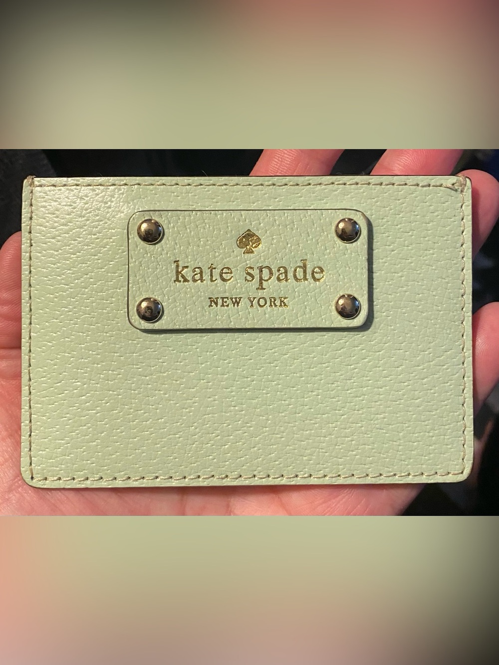 KATE SPADE
Leather Card Holder w/Gold Logo Plate Mint/Peach